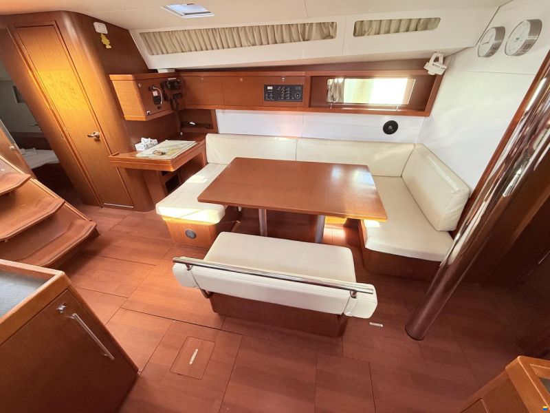 Beneteau Oceanis 48