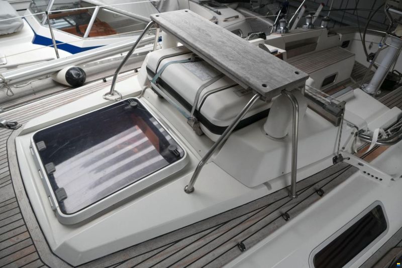 Sweden Yachts 370