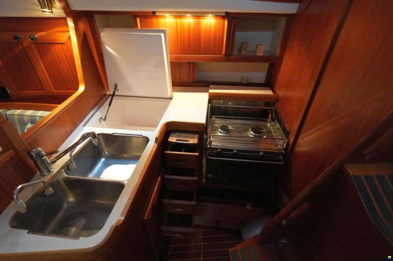 Sweden Yachts 370