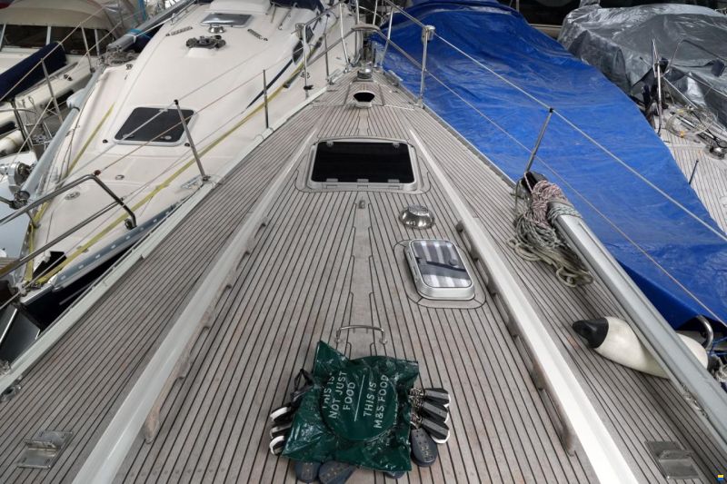 Sweden Yachts 370