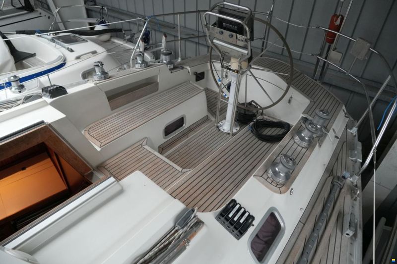 Sweden Yachts 370