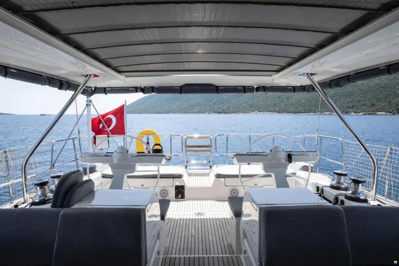 Jeanneau 64 Yacht