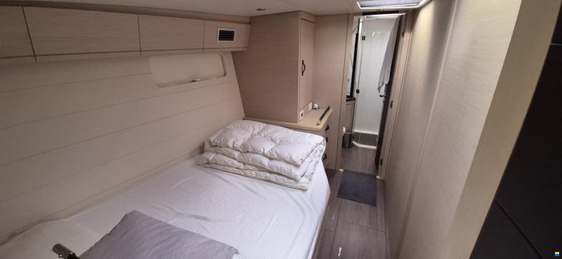 Jeanneau 64 Yacht