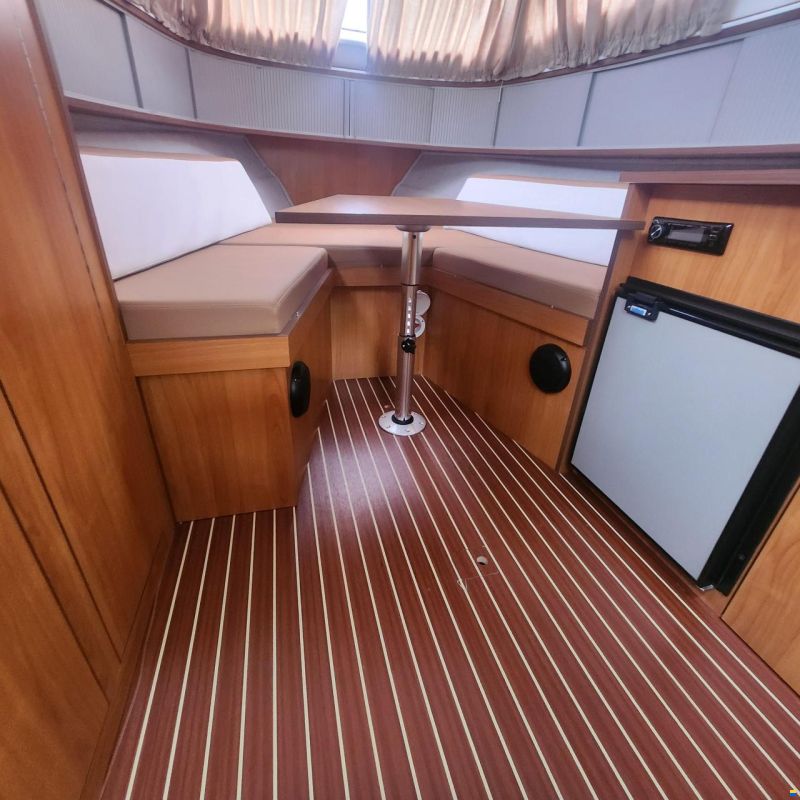 Aqua Royal 780 Cabin