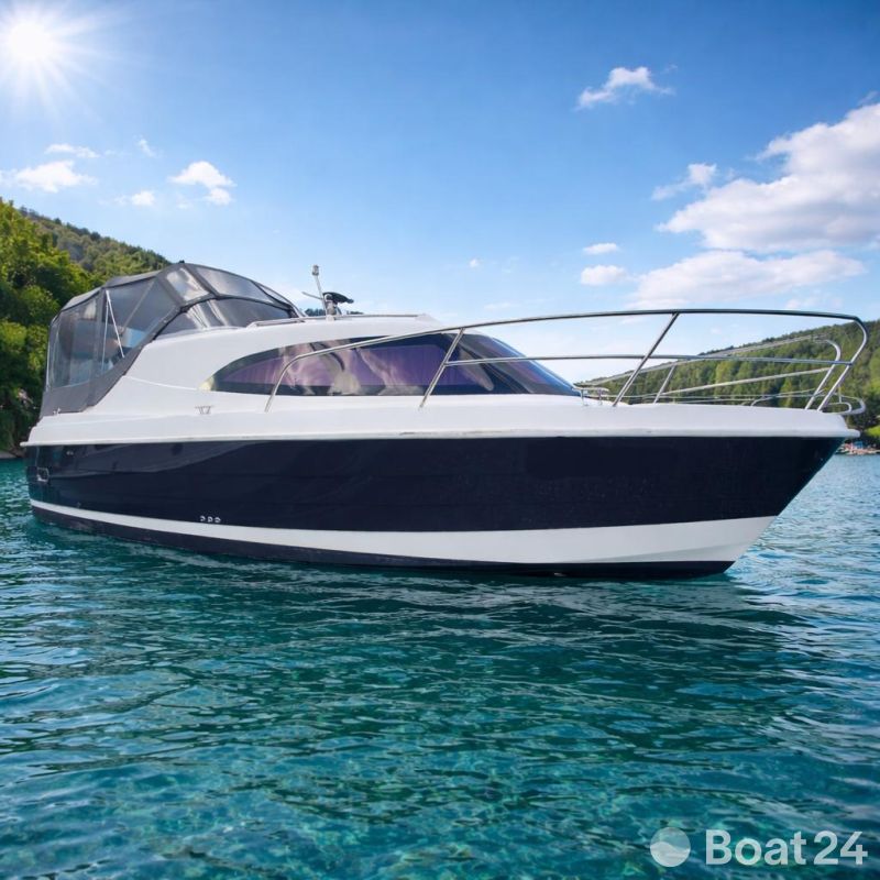 Aqua Royal 780 Cabin