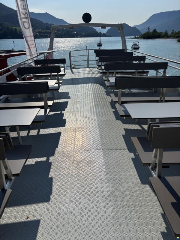 Fahrgastschiff