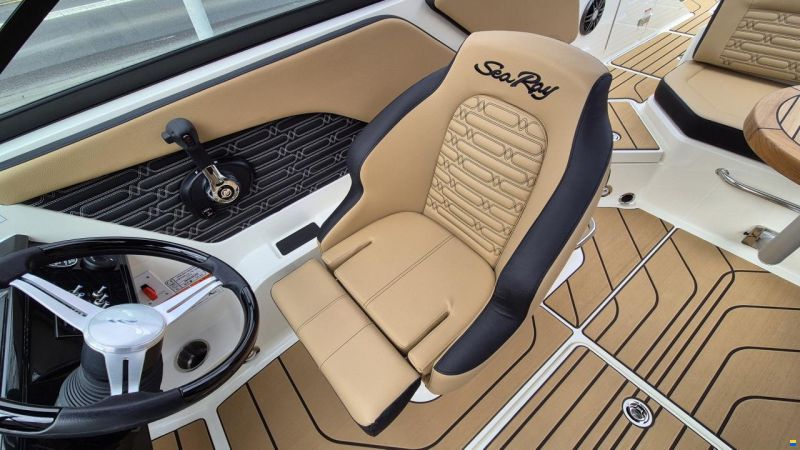 Sea Ray SPX 210 Europe