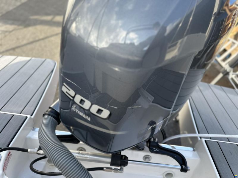 Karnic CS700 S Cabin Cruiser