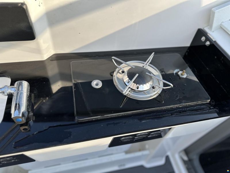 Karnic CS700 S Cabin Cruiser