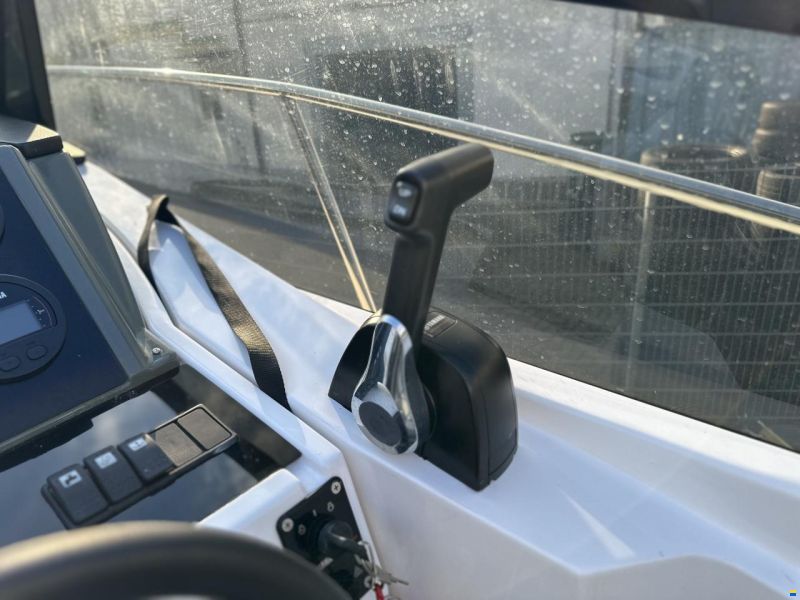 Karnic CS700 S Cabin Cruiser