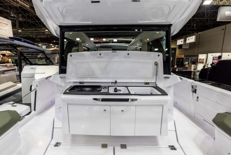 Axopar 38 Cross Cabin