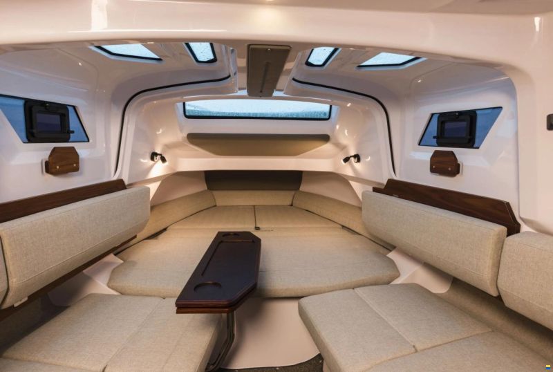 Axopar 38 Cross Cabin