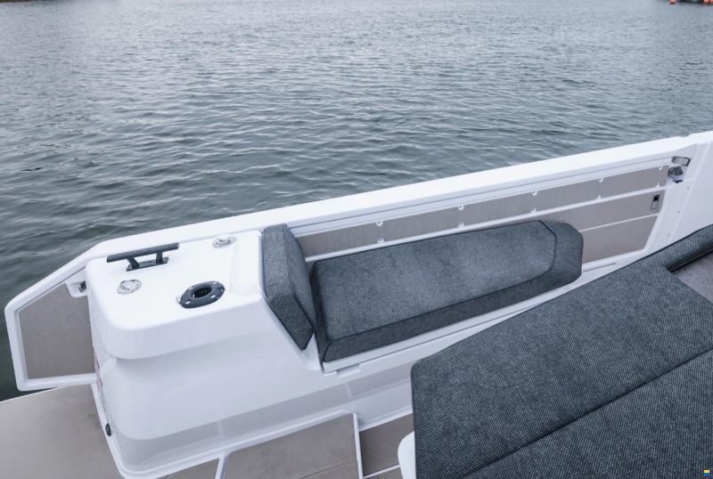 Axopar 38 Cross Cabin