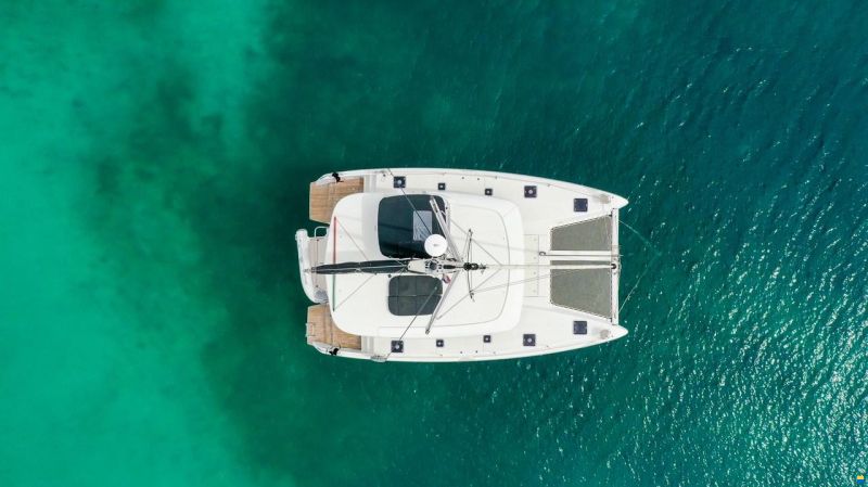 Lagoon 42