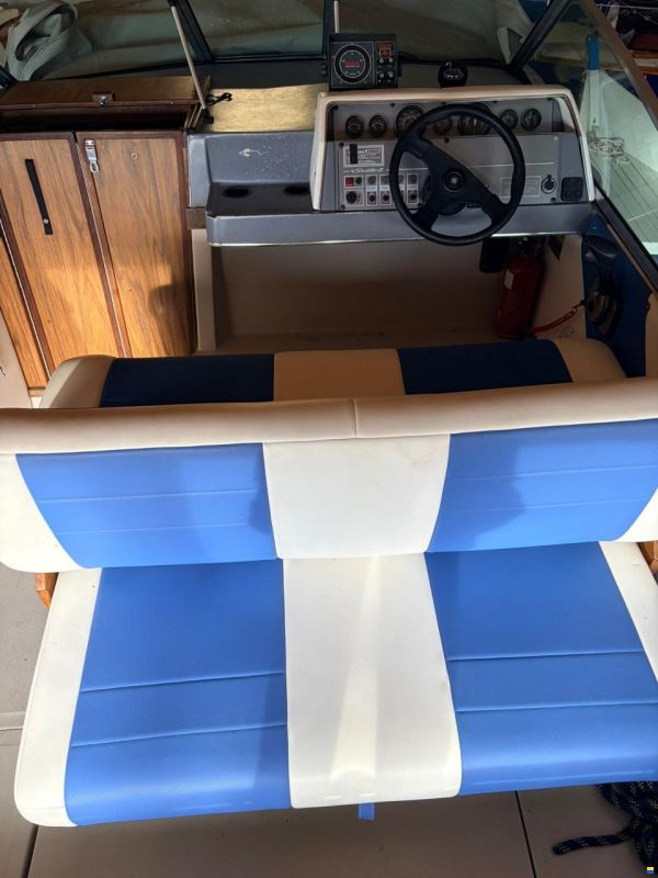 Sea Ray Seville 6.3 MC