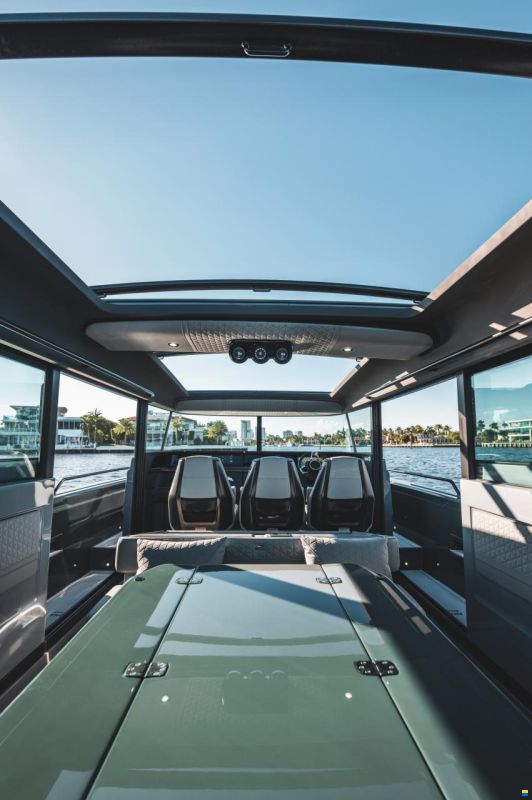 Brabus Shadow 1500 Cross Cabin