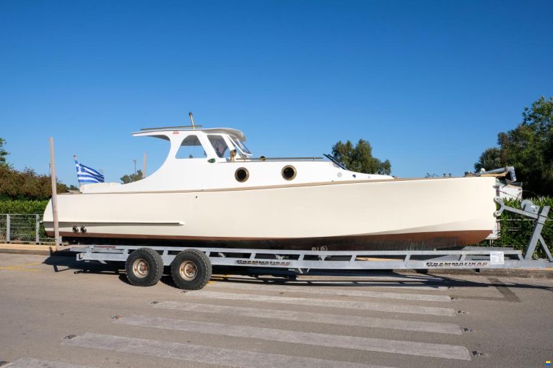 CYB Motor Yacht