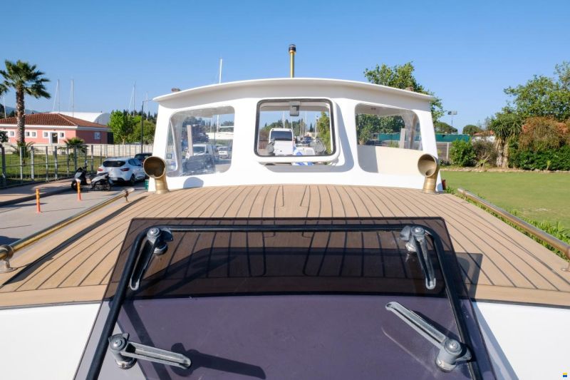 CYB Motor Yacht