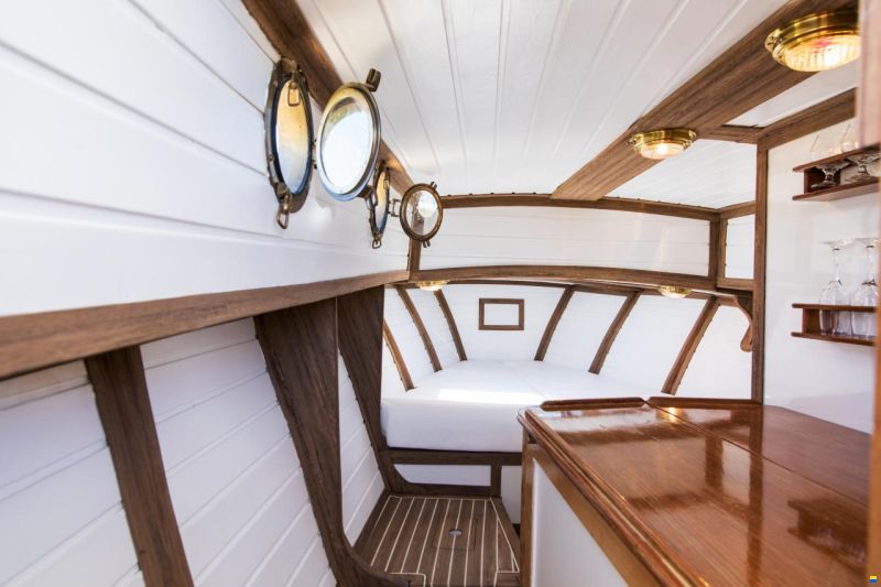 CYB Motor Yacht