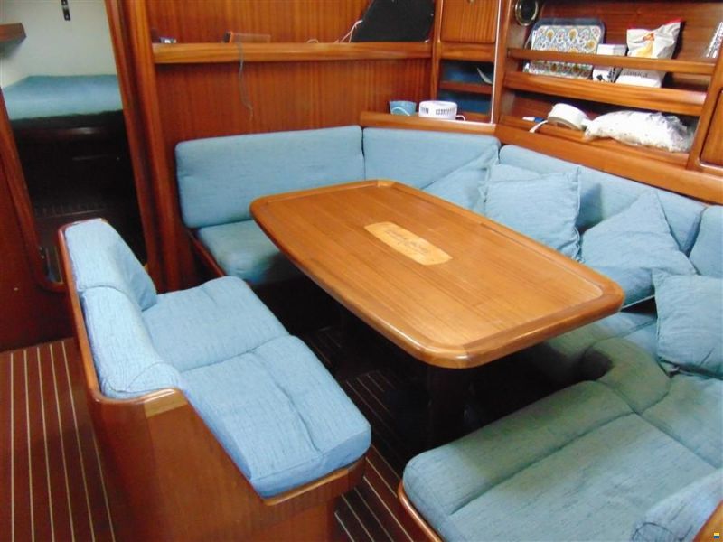 Bavaria 42