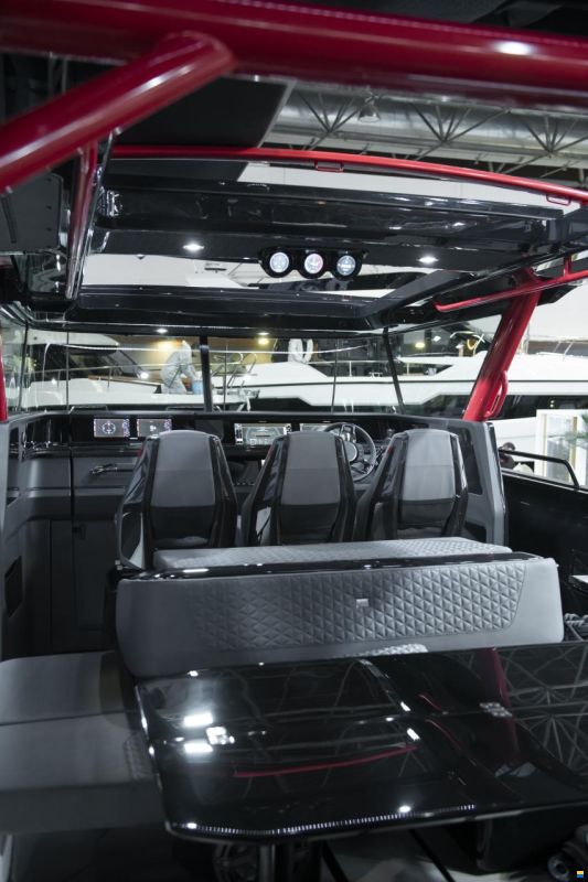 Brabus Shadow 1200 Cross-Top