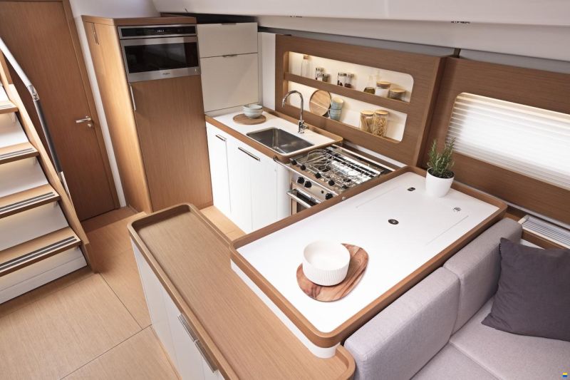 Beneteau FIRST 53