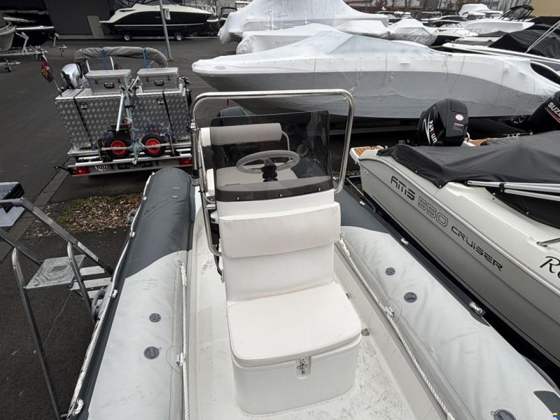Goldenship Aura 470