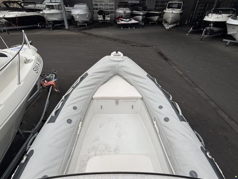 Goldenship Aura 470