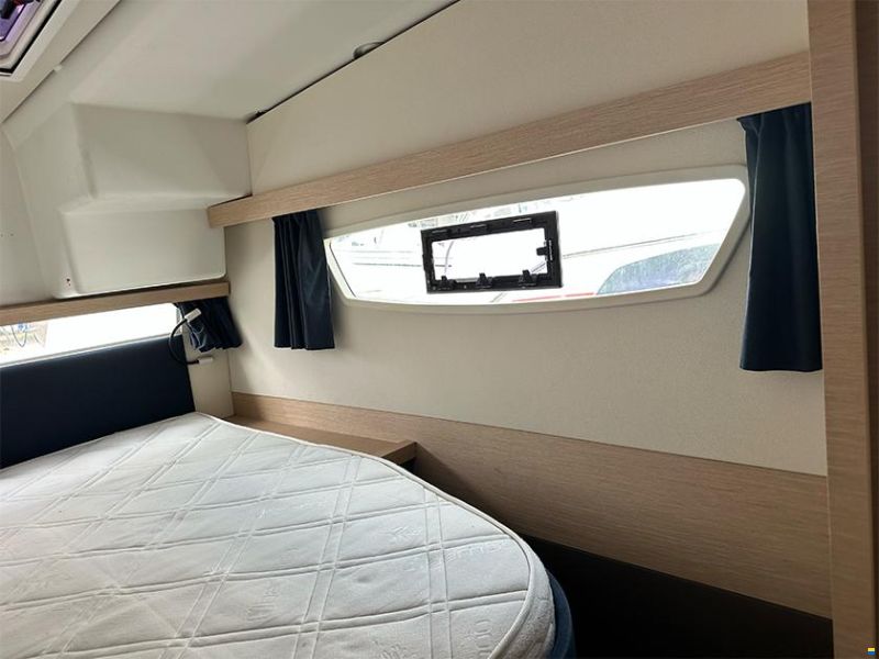 Fountaine Pajot Lucia 40