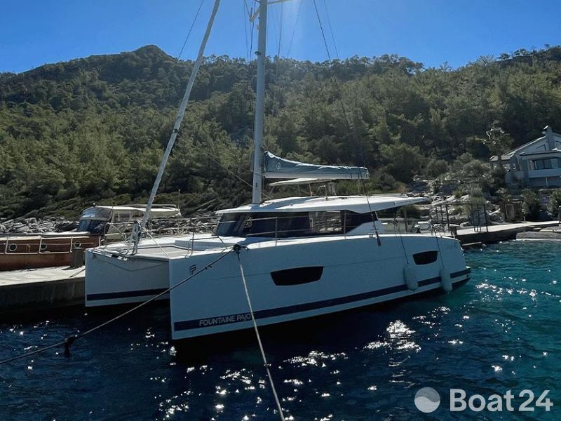 Fountaine Pajot Lucia 40