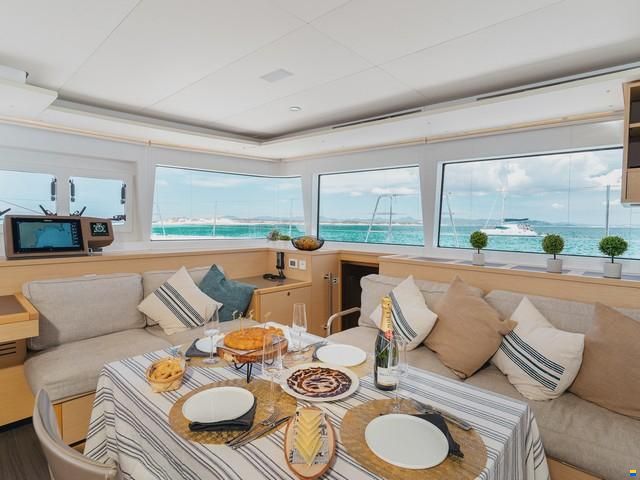 Lagoon 560