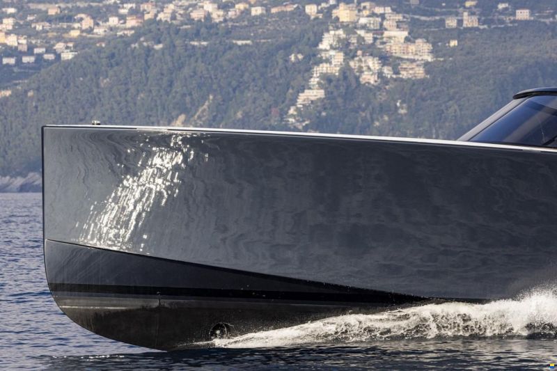 VanDutch 48