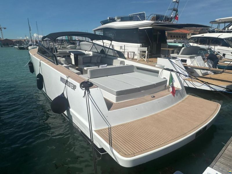 VanDutch 48