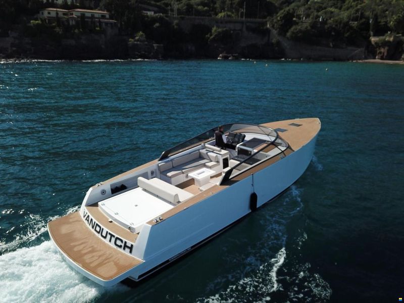 VanDutch 48