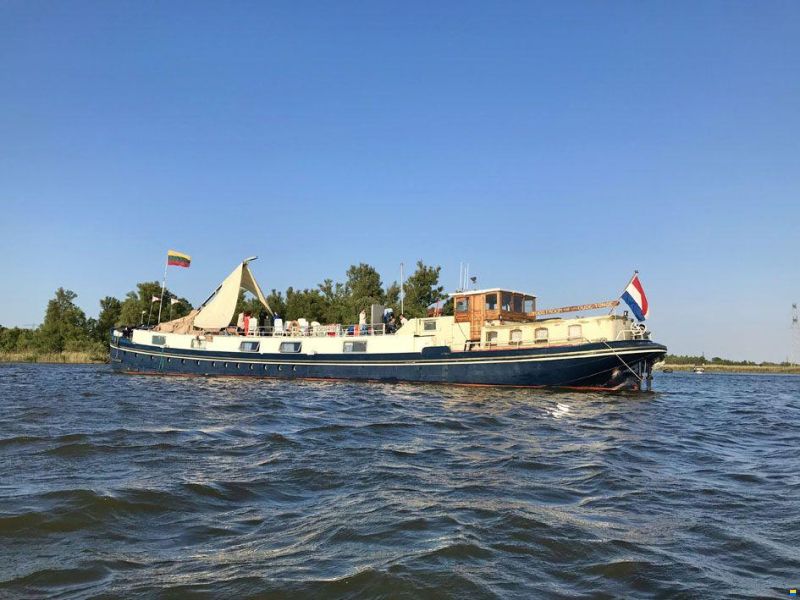 Luxe Motor 36.72, CBB Rijn