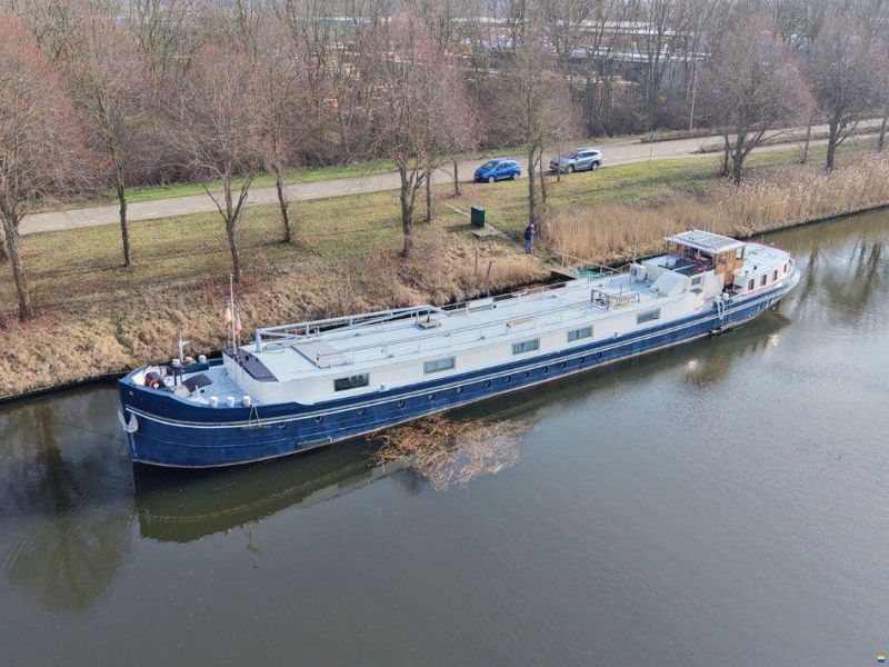 Luxe Motor 36.72, CBB Rijn