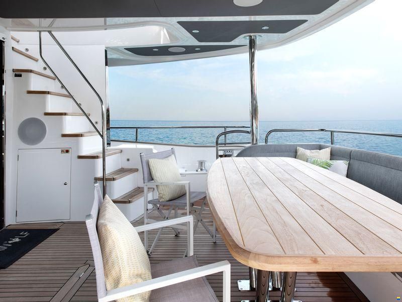 Sunseeker 95 Yacht