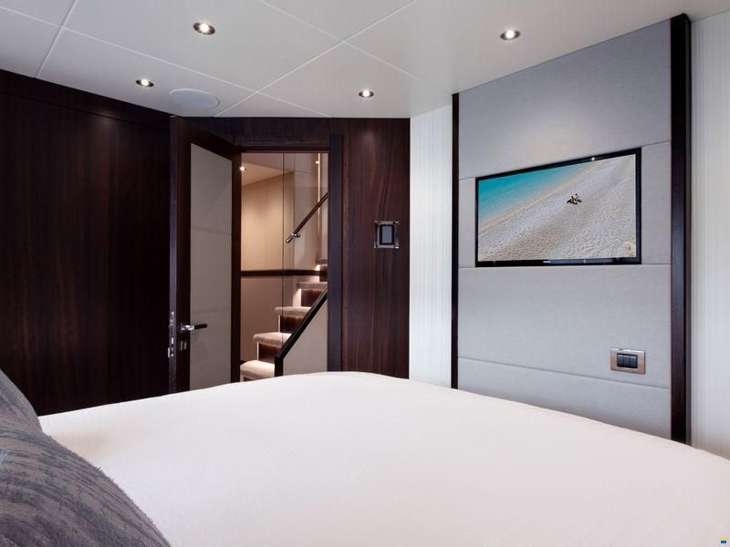 Sunseeker 95 Yacht