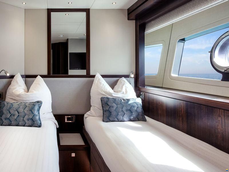 Sunseeker 95 Yacht