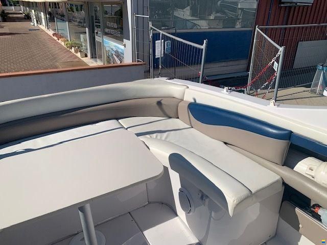 Four Winns 225 SUNDOWNER