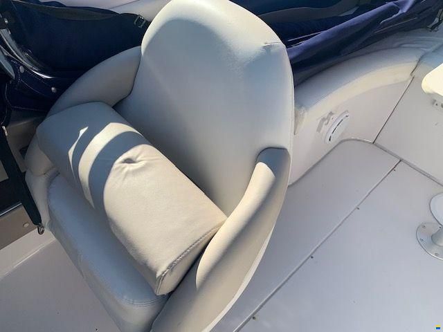 Four Winns 225 SUNDOWNER