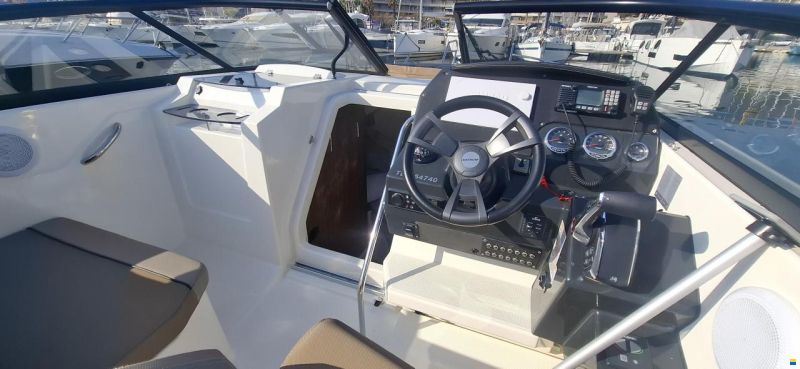 Quicksilver 805 ACTIV CRUISER