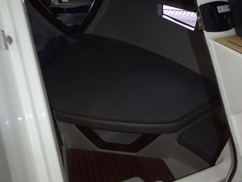 Quicksilver Activ 805 Cruiser