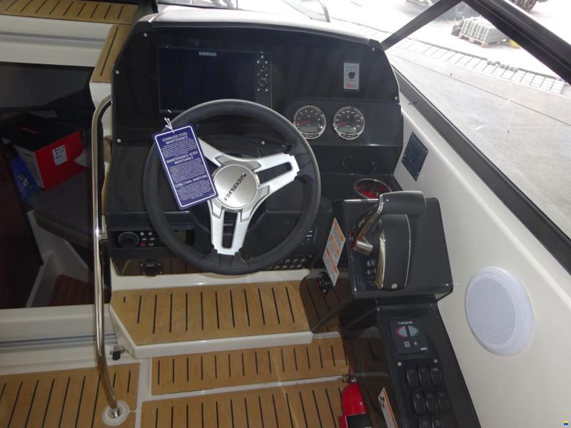 Quicksilver Activ 805 Cruiser