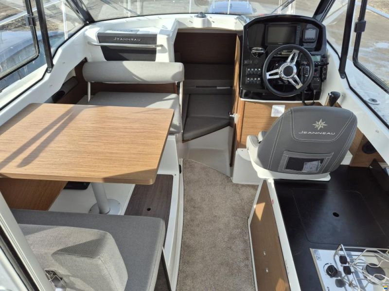 Jeanneau Merry Fisher 795