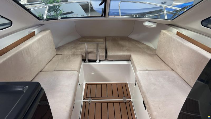 Flipper 650 ST