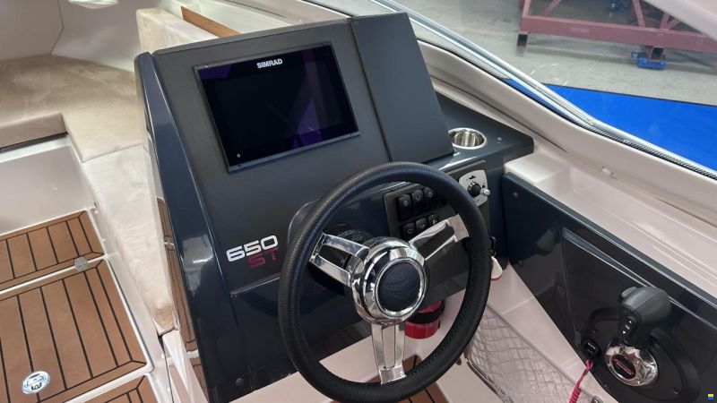 Flipper 650 ST