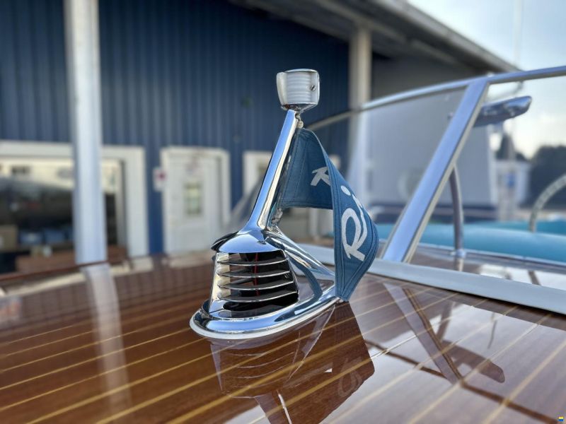 Riva Junior