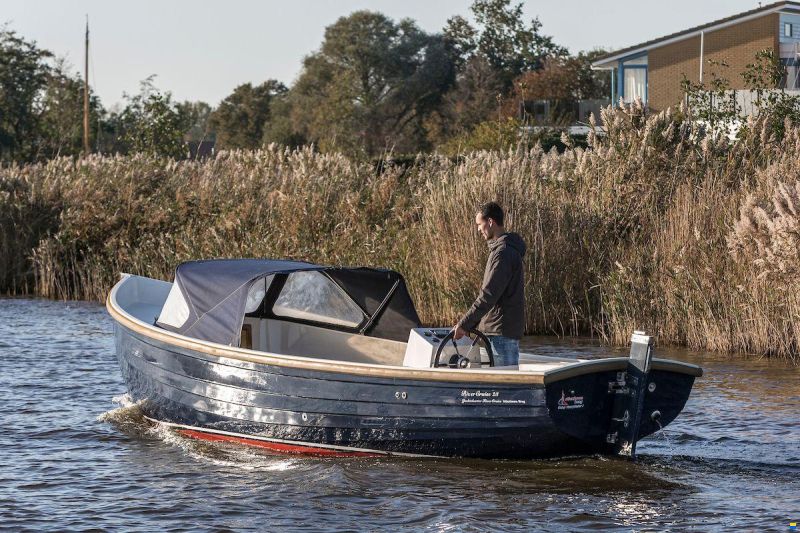Victoria 700