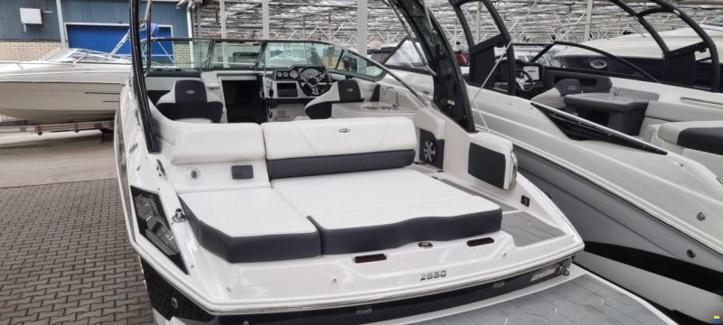 Regal 2550 Cuddy